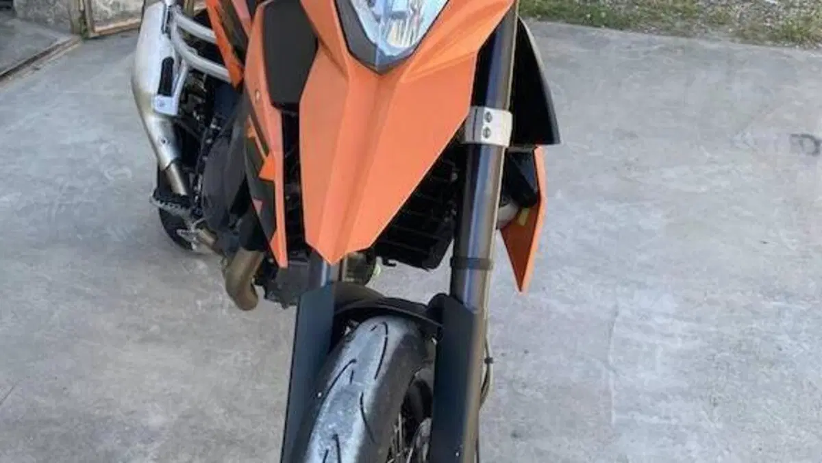 KTM 690 Supermoto  (3)