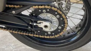 KTM 690 Supermoto  (4)