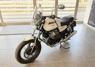 Moto Guzzi V7 Stone Special Edition (2022 - 25) - Annuncio 10012915