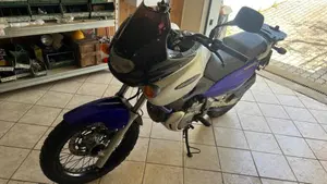 Suzuki XF 650 Freewind (1997 - 03) 