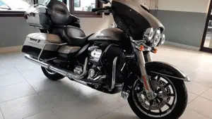 Harley-Davidson 107 Electra Glide Ultra Limited (2017 - 18) - FLHTK  (3)