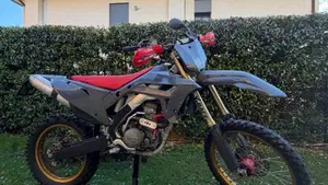 Honda CRF 250R (2005) 