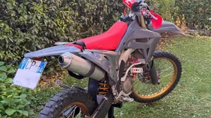 Honda CRF 250R (2005)  (2)