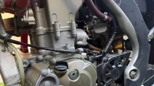 Honda CRF 250R (2005)  (8)