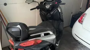 Yamaha X-Max 300 (2021 - 24)  (7)