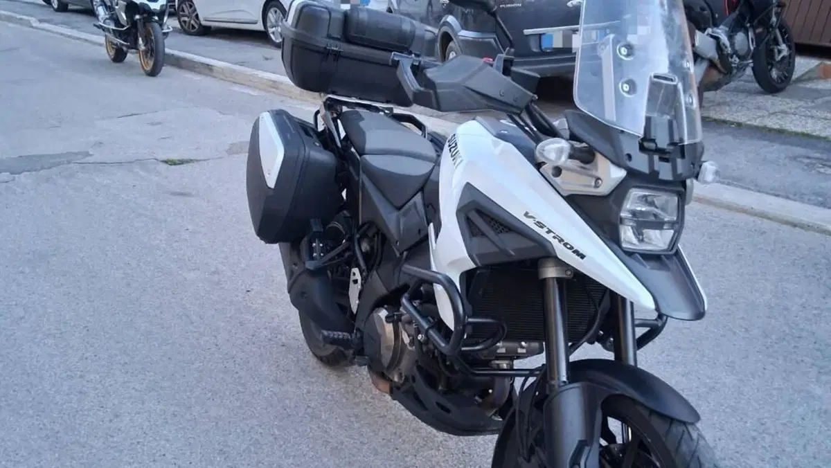 Suzuki V-Strom 1050 (2020 - 21)  (3)