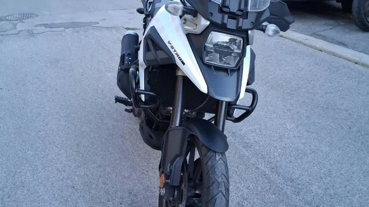 Suzuki V-Strom 1050 (2020 - 21)  (6)