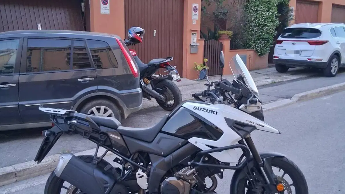 Suzuki V-Strom 1050 (2020 - 21)  (8)