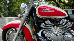 Yamaha XVZ 1300 Royal Star (1996 - 02)  (5)