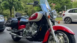 Yamaha XVZ 1300 Royal Star (1996 - 02)  (2)