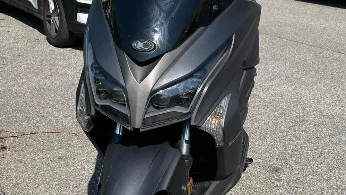 Kymco X-Town 300i (2021 - 24)  (2)