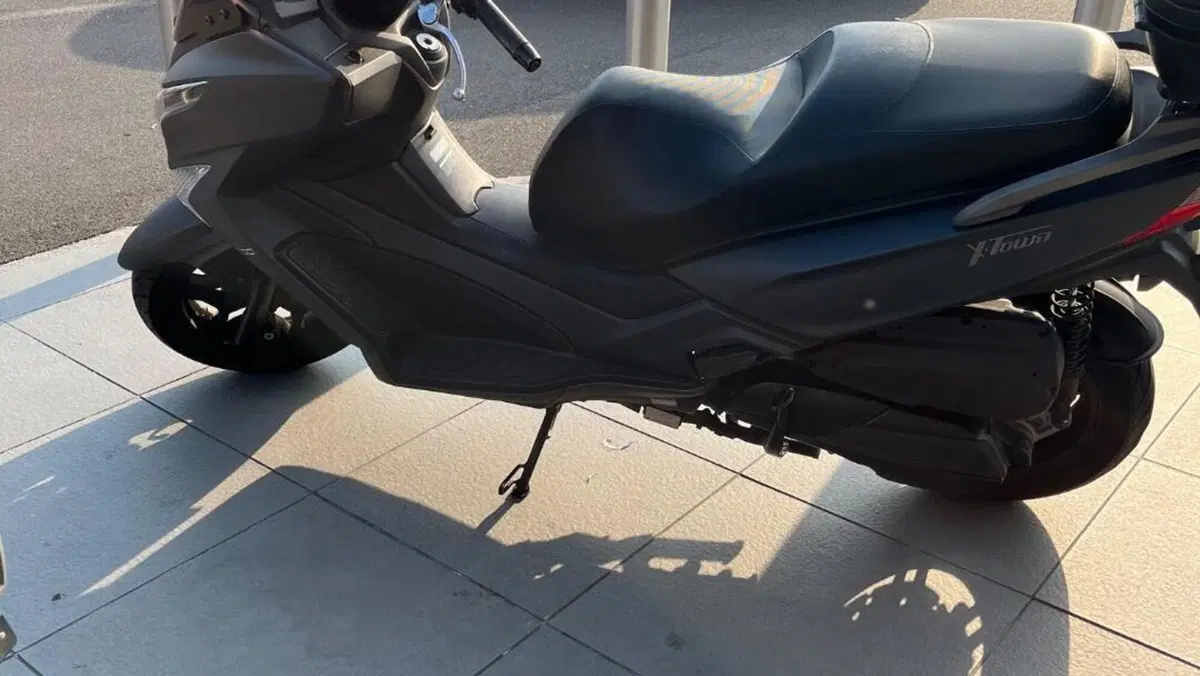 Kymco X-Town 300i (2021 - 24)  (6)