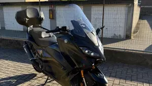 Yamaha T-Max 560 Tech Max (2022 - 24)  (11)
