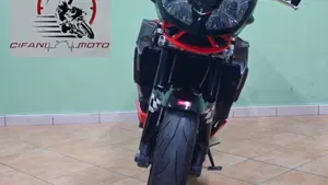 Aprilia Tuono 1000 R (2006 - 10)  (5)