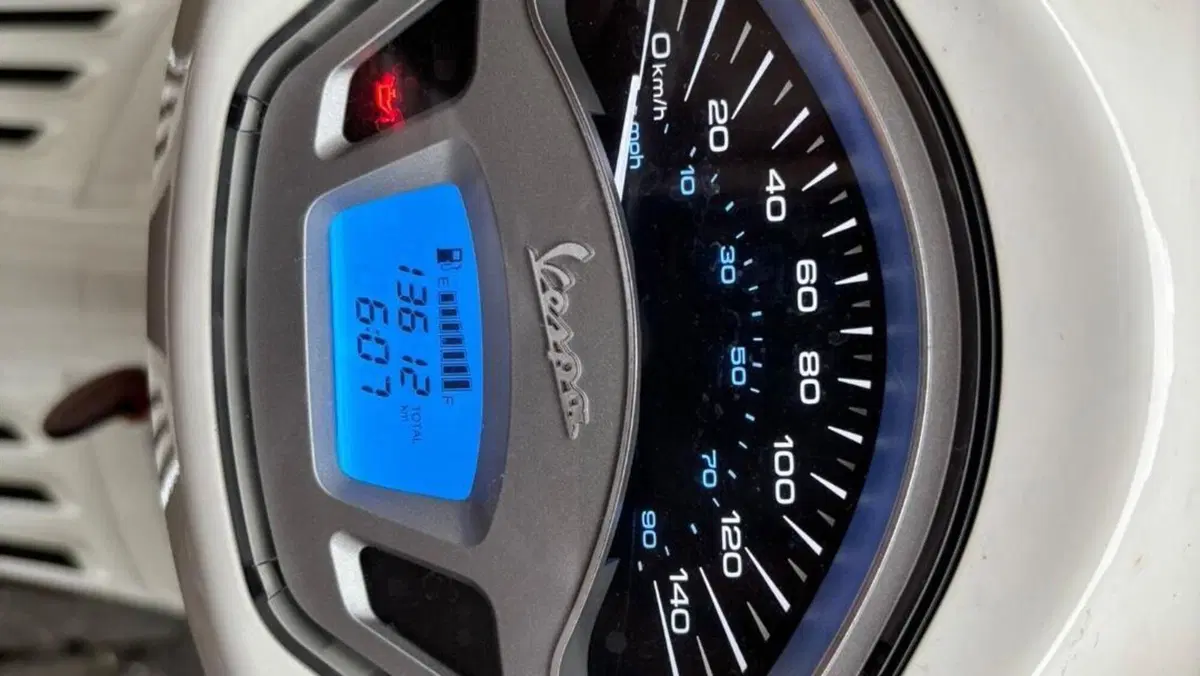 Vespa Primavera 125 3V ie ABS (2016)  (4)
