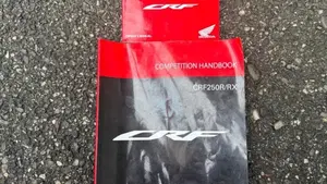 Honda CRF 250R (2023)  (3)