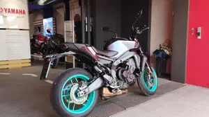 Yamaha MT-09 (2024 - 26)  (2)