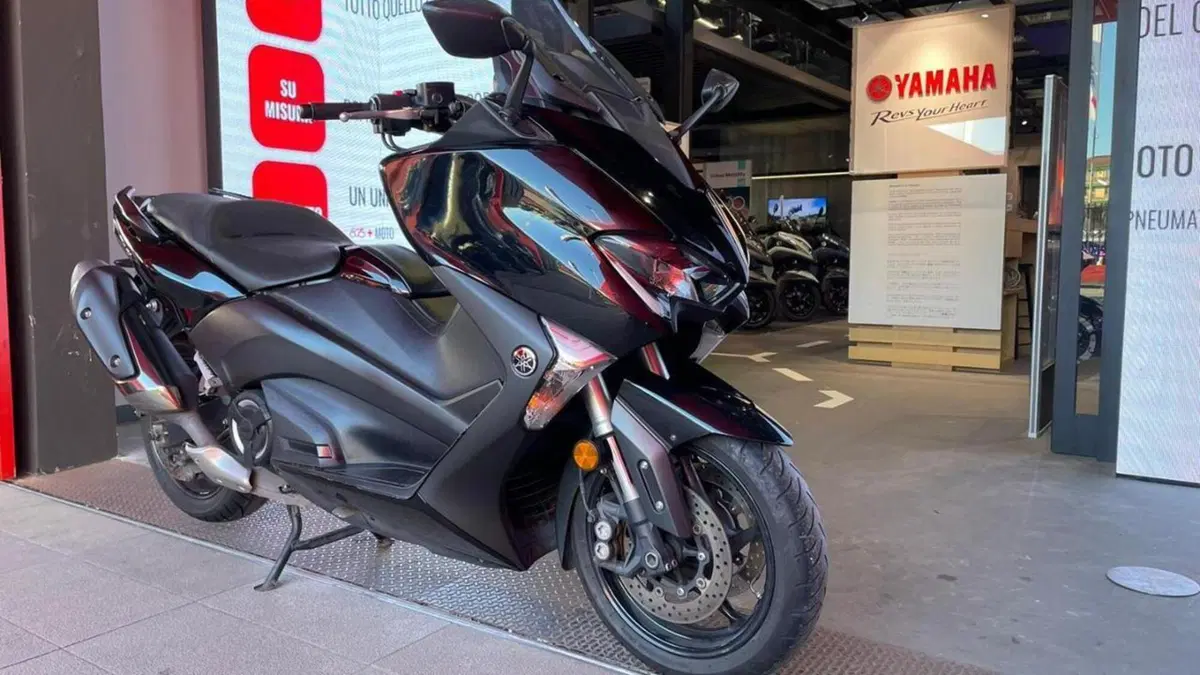 Yamaha T-Max 530 SX (2017 - 19)  (2)