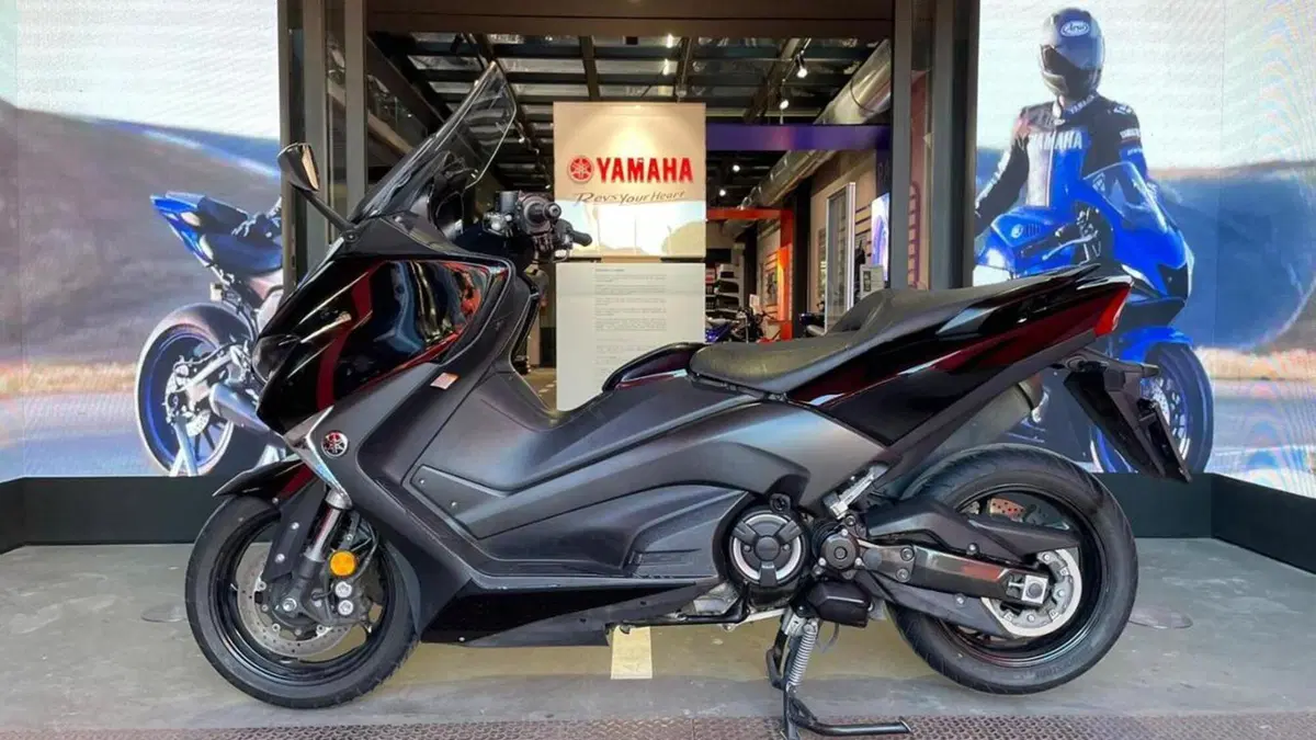 Yamaha T-Max 530 SX (2017 - 19)  (4)