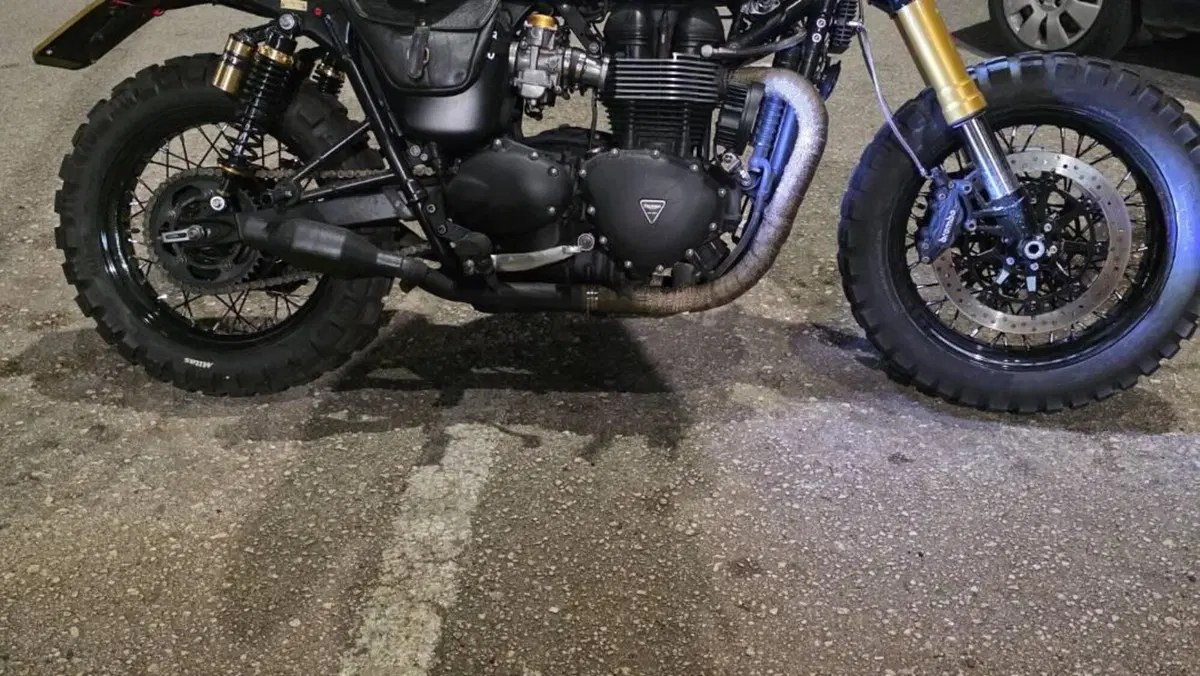 Triumph Bonneville T100 (2001 - 07)  (2)