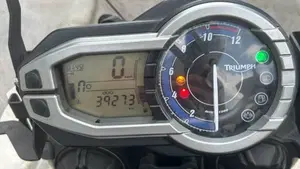 Triumph Tiger 800 ABS (2010 - 14)  (6)