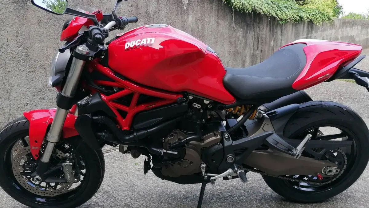 Ducati Monster 821 Stripe ABS (2015 - 17) 