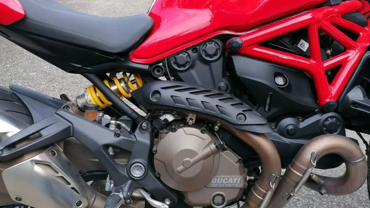 Ducati Monster 821 Stripe ABS (2015 - 17)  (3)