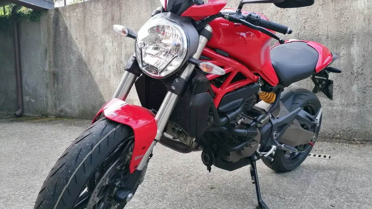 Ducati Monster 821 Stripe ABS (2015 - 17)  (2)