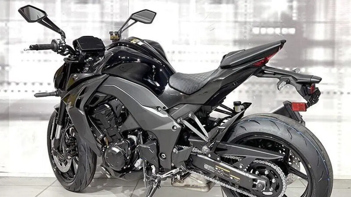 Kawasaki Z 1100 (2026)  (2)
