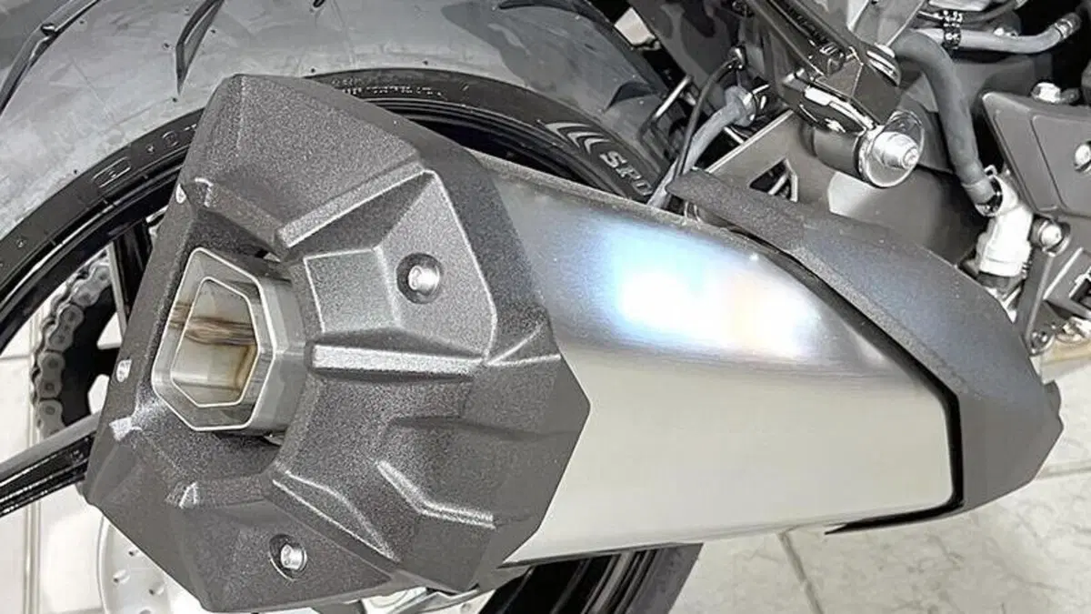 Kawasaki Z 1100 (2026)  (3)