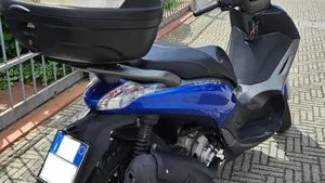 Piaggio Beverly 300 S i.e. ABS-ASR (2016 - 20)  (2)
