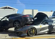 Ferrari 812 Competizione Aperta: una delle 599 si schianta a Malibu contro una Mercedes Classe E