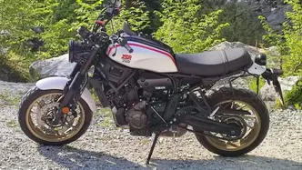 Yamaha XSR 700 XTribute (2022 - 24) usata