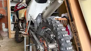 KTM 250 EXC-F Six Days (2020)  (6)