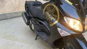 Yamaha T-Max 500 (2004 - 07)  (4)