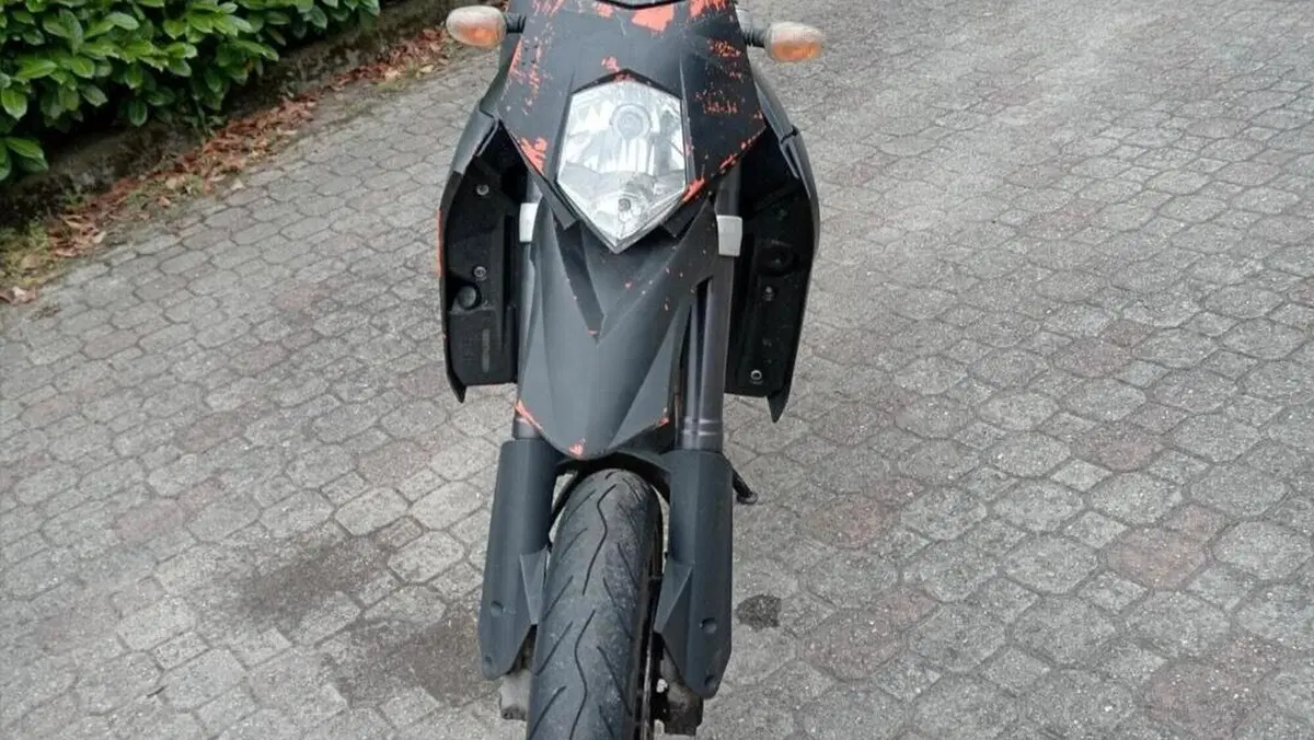KTM 950 Supermoto (2006 - 08)  (4)