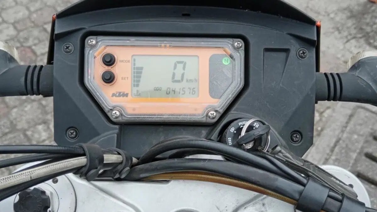 KTM 950 Supermoto (2006 - 08)  (6)