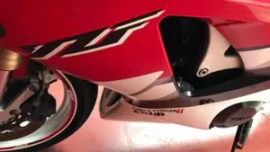 Yamaha YZF R1 (1998 - 99)  (4)