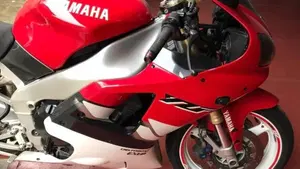 Yamaha YZF R1 (1998 - 99)  (5)