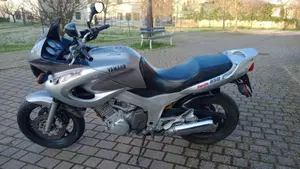 Yamaha TDM 850 (1996 - 01)  (3)