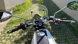 Moto Guzzi V7 Special (2025 - 26)  (5)