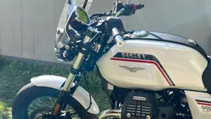 Moto Guzzi V7 Special (2025 - 26)  (7)