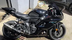 Yamaha YZF R7 (2021 - 25) 