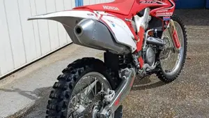 Honda CRF 250R (2010 - 11)  (4)