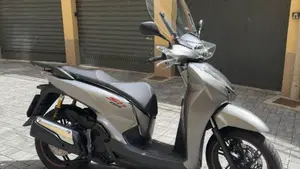 Honda SH 300 i Sport ABS (2018 - 20)  (2)