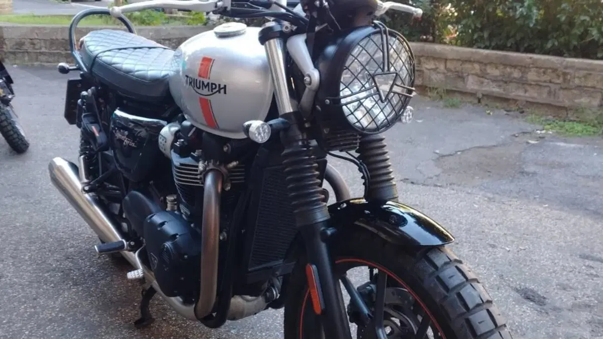 Triumph Street Twin 900 (2016) 
