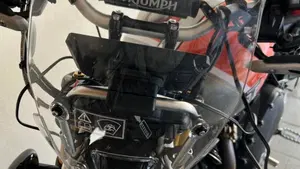 Triumph Scrambler 1200 XE (2021 - 23)  (7)