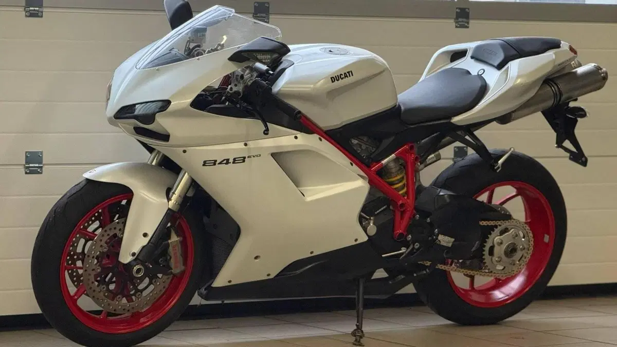 Ducati 848 EVO (2010 - 12)  (2)