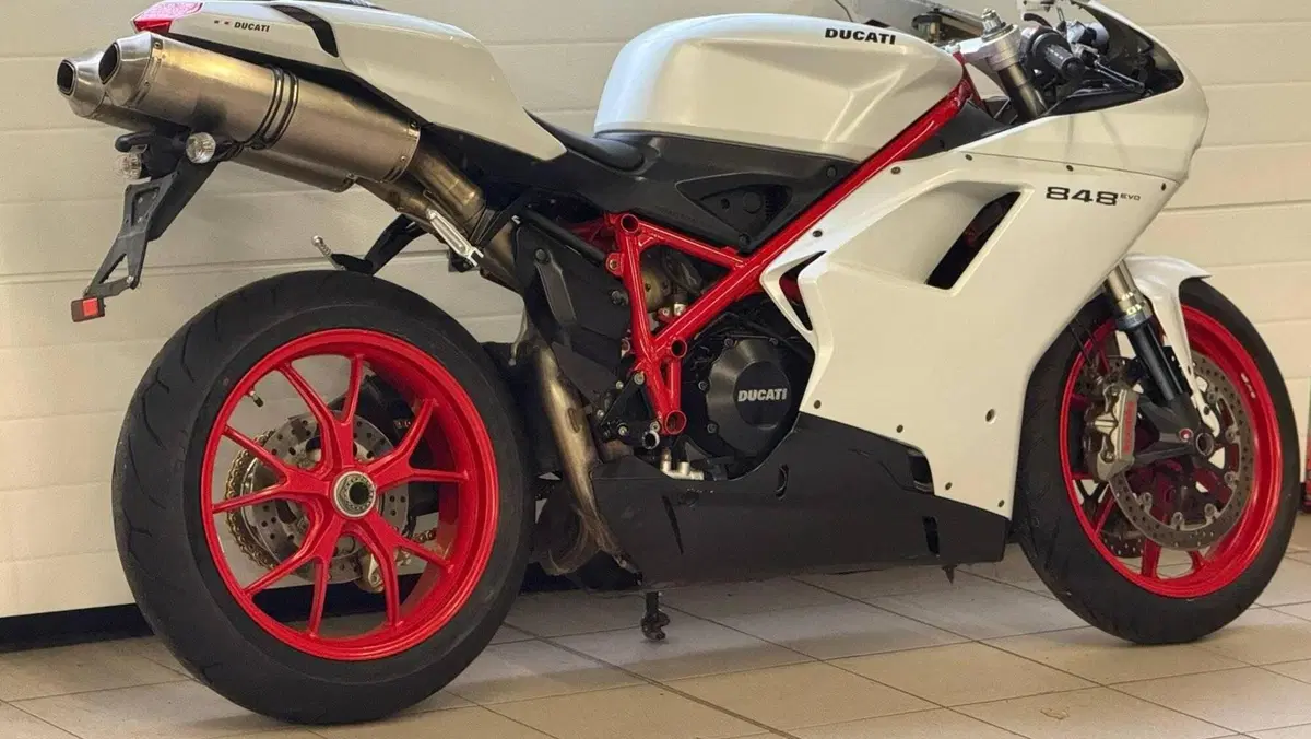 Ducati 848 EVO (2010 - 12)  (3)