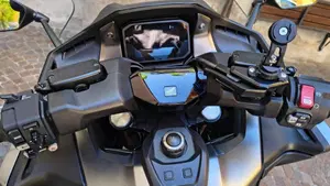 Honda Forza 750 DCT Urban (2021 - 24)  (3)